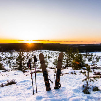 séjours en Laponie suédoise : Coucher du soleil pendant une randonnée en ski altaï