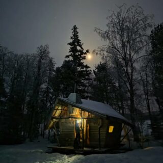 Bonne et heureuse année 2026 🥳 Que tous vos rêves se réalisent...ou en tout cas, le plus possible !#flarkenadventure #suede #laponie #laponiesuedoise #voyage